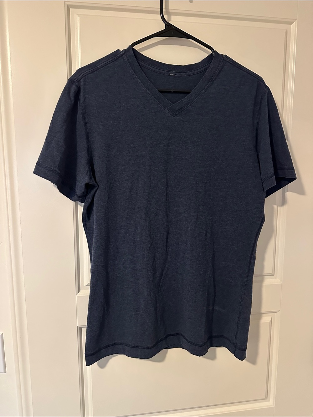 lululemon athletica Men's V-Neck Short Sleeve Tee - Dark Navy
